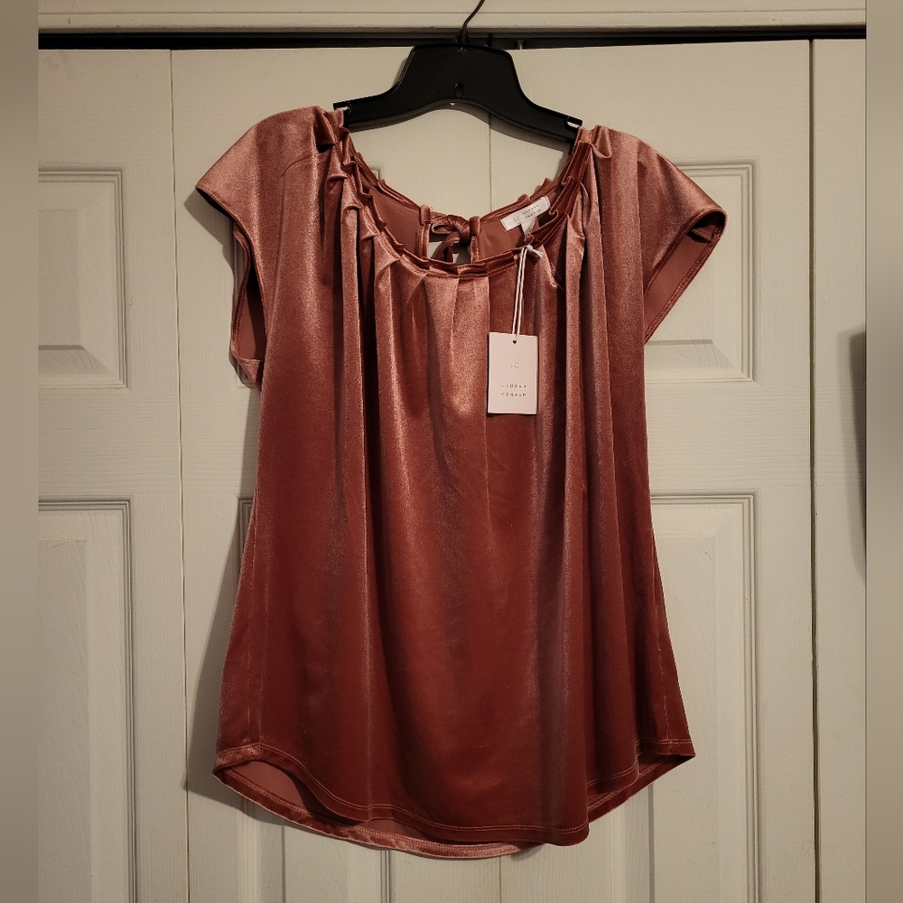 🎀 NEW Lauren Conrad Velvet Blouse